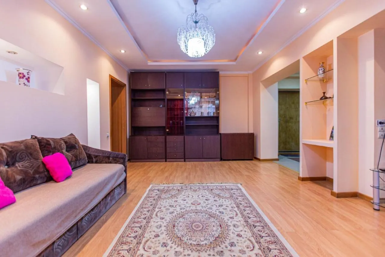 Ferienwohnung Бальзака 4 Almaty